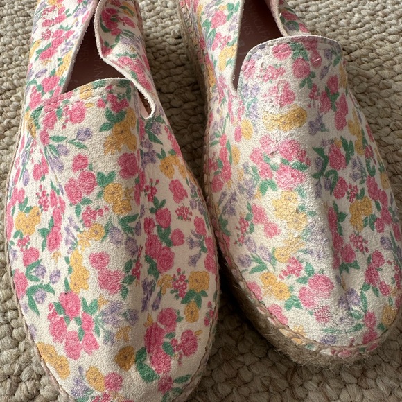 Loveshackfancy x Manebi Floral Espadrilles - Picture 5 of 8